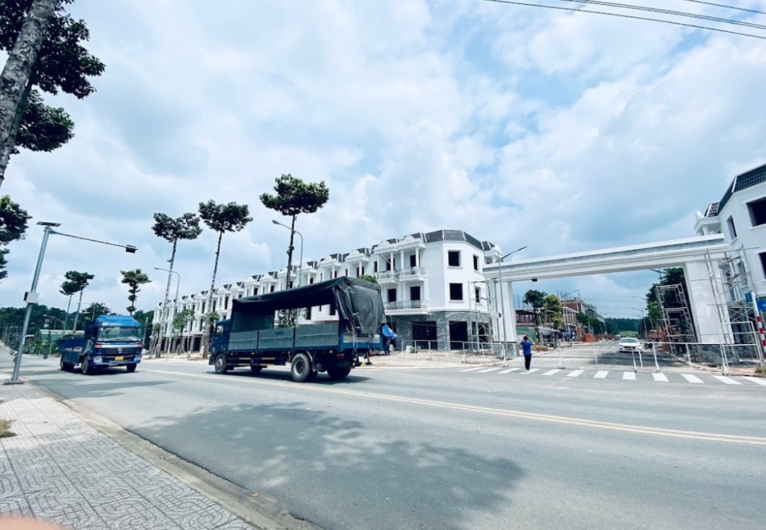 Bcons City Life Cập Nhật Tiến Độ — Hàng Trăm Căn Nhà Phố Đã Hoàn Thiện